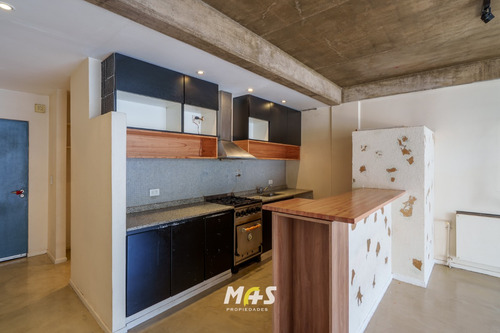 Departamento Moderno Muy Amplio Con Balcon Al Frente. (opcional Cochera)