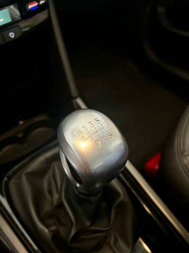 Imagen 11 de 25 de Peugeot 2008 1.6 Sport 2017