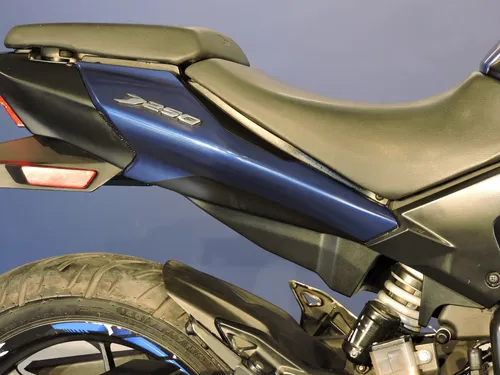 Bajaj Dominar 250 2022