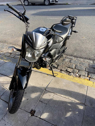 Honda Invicta 2015