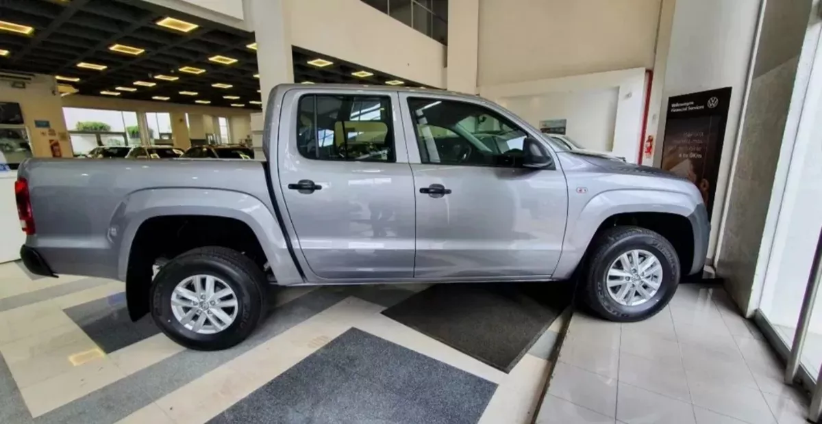 Volkswagen Amarok Trendline 4x2 manual