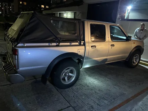 Nissan Frontier 2.4 Std D22 4x2