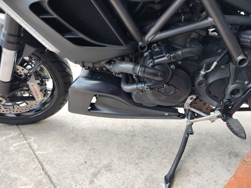 Imagem 13 de 14 de Ducati Diavel 1200