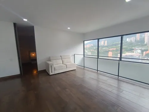 Apartamento En Arriendo Ubicado En El Poblado Sector San Lucas (27093).