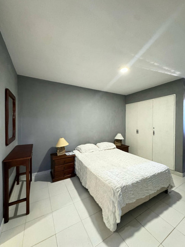 Solo Clientes Alquiler De Apartamento En Resd. San Andrés Iii El Bosque