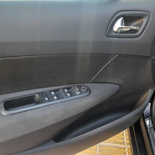 Imagen 16 de 18 de Peugeot 308 2016 1.6 Allure