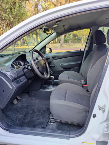 Chevrolet Aveo 1.6 Automatico Rines A/C
