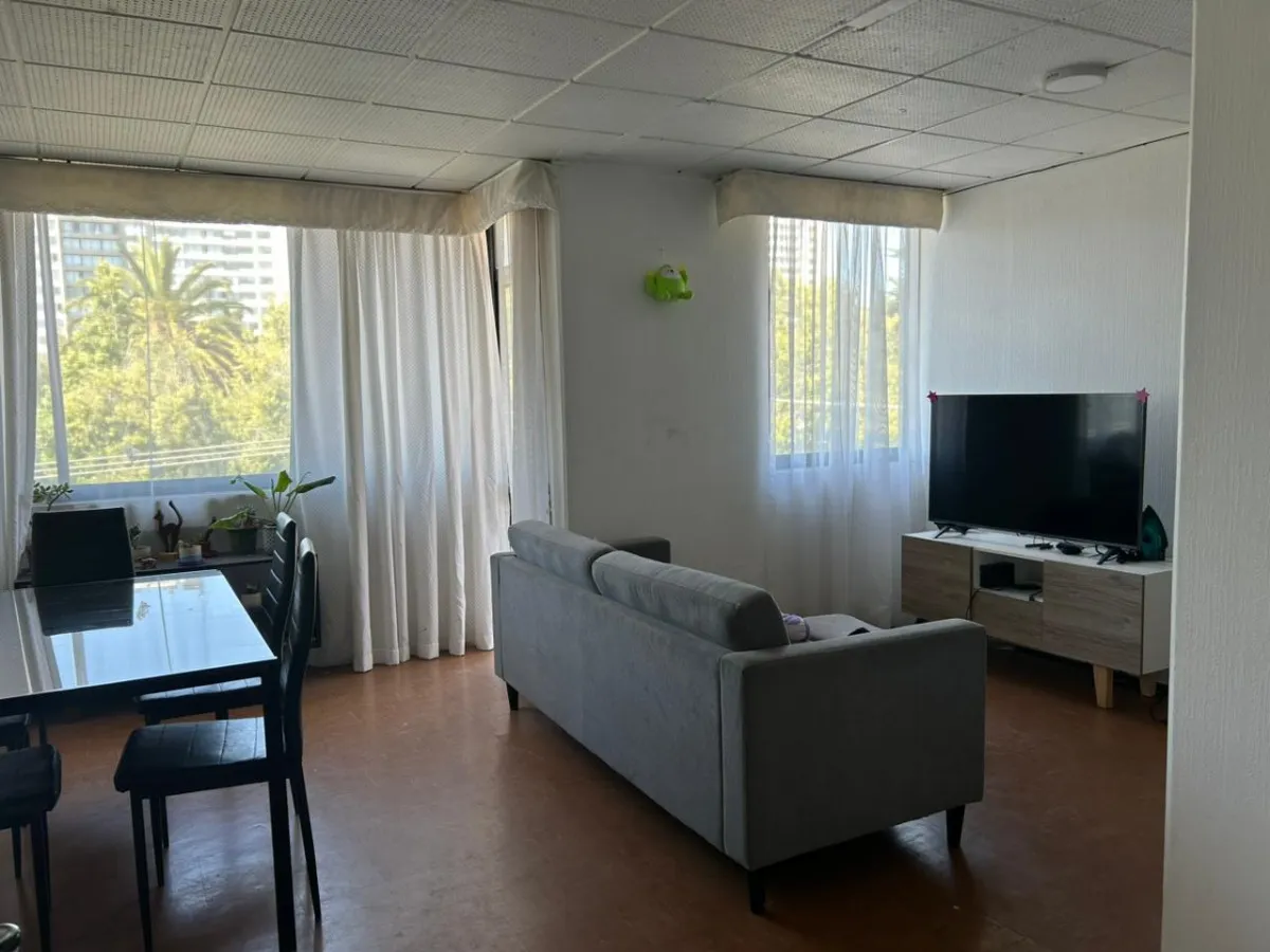 Imagen 1 de 8 de Vendo Amplio Departamento