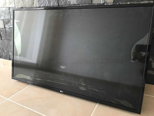 Imagen 2 de 6 de Pantalla Estrellada LG 43 Pulgadas Smart