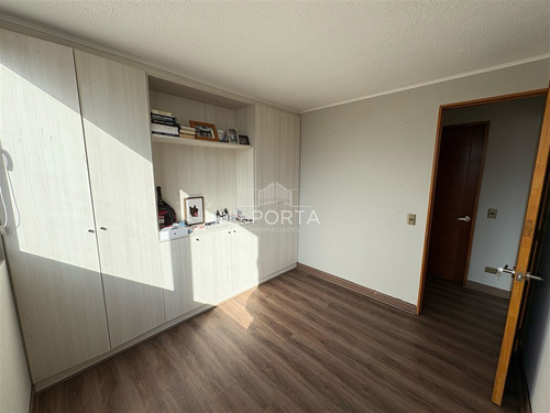 Departamento En Arriendo De 2d/2b. En Las Condes / 1e/1 Bod.