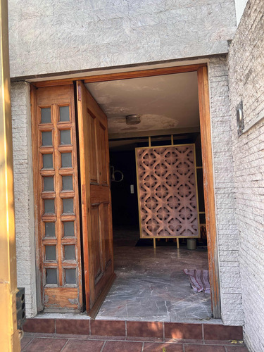 Vendo Casa En Esquina Con Uso Comercial En Jardín Balbuena