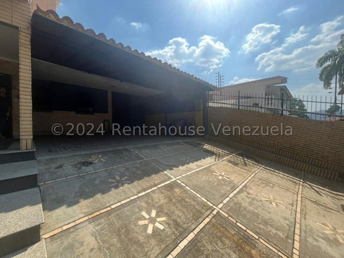 Casa En Venta Ubicada En El Trigal Norte Valencia Carabobo Venezuela Cod 23-8540 Eloisa Mejia