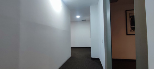 Oficina En Alquiler Torre La California, La California Sur, Macaracuay, Caracas Mo10