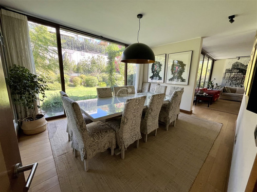 Casa En Arriendo De 5 Dorm. En Lo Barnechea