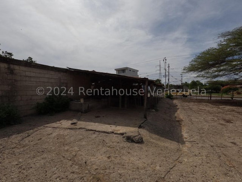 Julio R Perez Vende Casa Granja Cabudare Con Mas 4600 Mts2 Jrp