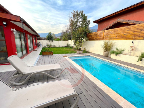 Imagen 2 de 24 de Impecable Y Remodelada Casa Con Pisicina Temperada