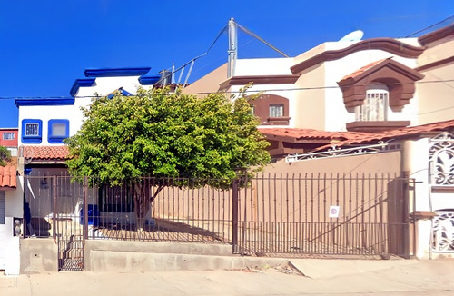 Casa En Venta En Residencial Del Sol, Ensenada, Baja California