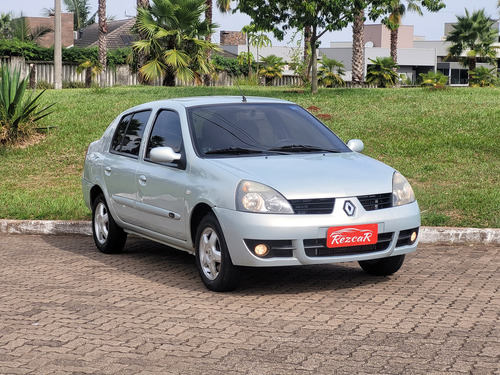 Clio Sedan Privilége 1.6 16v (flex)