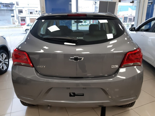 Imagen 16 de 25 de Chevrolet Onix Joy Black 0km#7