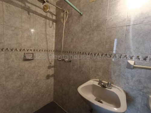 Imagen 21 de 22 de Apartamento En Venta Urb San Jacinto, Maracay 23-18584 Hc