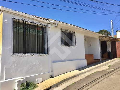 Casa En Venta De 4 Dorm. En Viña Del Mar