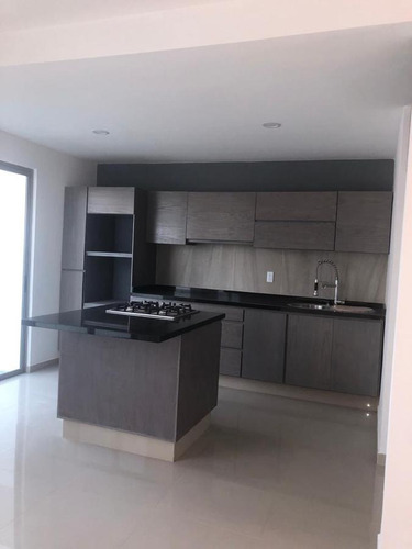 Imagen 5 de 20 de Lomas De La Rioja, Casa En Venta Con Recámara Eh Planta Baja Y Roof Garden Con Espectacular Vista