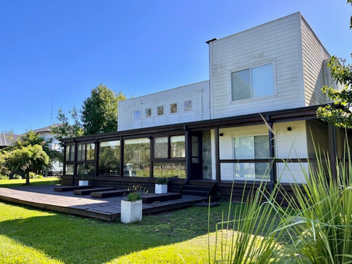  Casa 5 Amb Venta En Isla Del Este.quincho Amarra