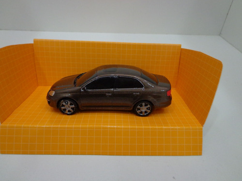 Vw Vento De Lujo 1/43 Alucinante Replica