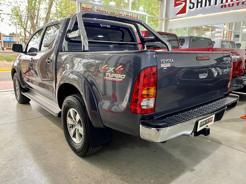 Imagen 3 de 19 de Toyota Hilux (l05) 3.0 C/d 4x4 Tdi Srv 163cv