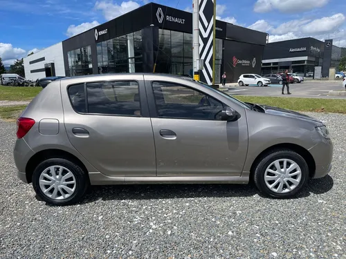 Renault Sandero Expression Mt 1.6 4x2