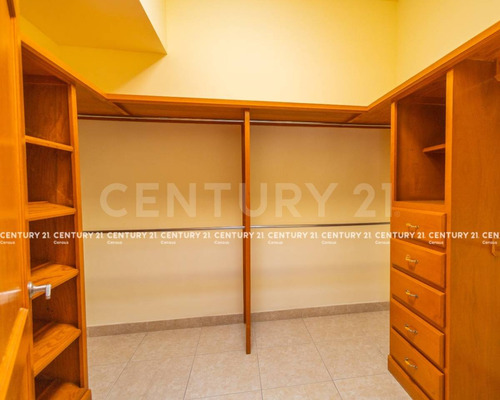 Casa En Venta En Fraccionamiento Rincon De Las Lomas Chihuahua, Chih.