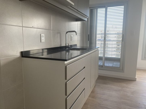 Imagen 2 de 8 de Venta Apartamento 2 Dormitorios La Blanqueada, Edificio 8cho