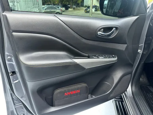Nissan Frontier 2.5 Le