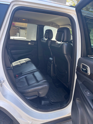 Jeep Grand Cherokee Laredo V6 Lujo 4x2 At