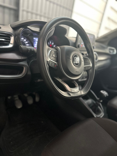 Fiat Cronos 1.8 16v Precision