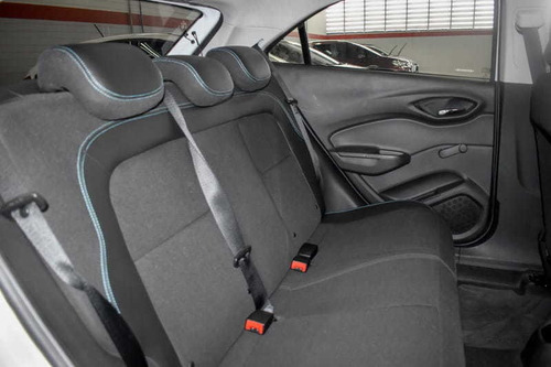 Imagem 10 de 15 de Chevrolet Onix Lt 1.4 Mpfi 8v 4p Mec.