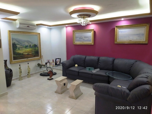 Imagen 2 de 18 de Venta Casa Urbanización Carialinda La Entrada Naguanagua