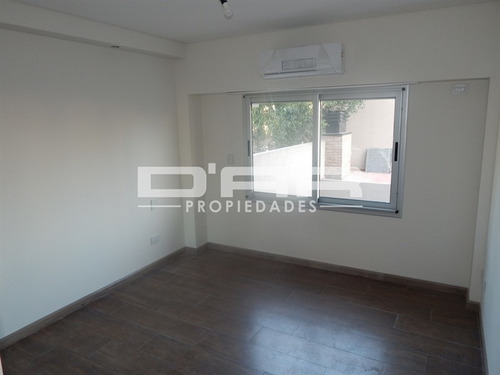 Imagen 10 de 13 de Departamento 4 Amb Con Cochera - Patron 6900