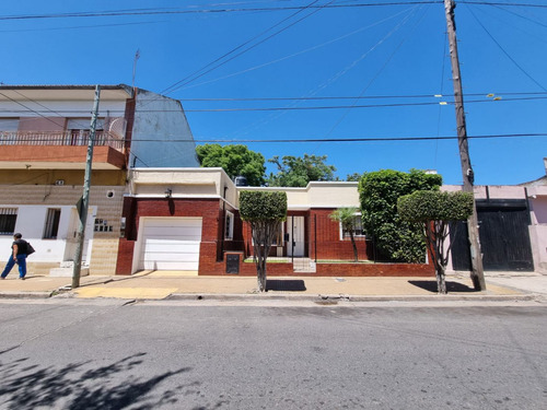 Casa En Venta En Berazategui Centro