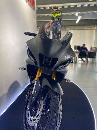 Yamaha R-15 Modelo 2025