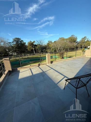Casa 4 Ambientes Con Pileta En Alquiler - Guillermo E Hudson