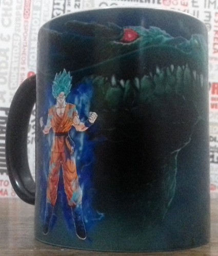 Caneca Mágica Goku Super Sayajin Deus - Dragon Ball Super