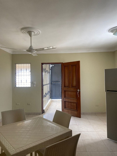 Alquiler Apartamento Sin Amueblar De Una Habitación En La Zona Colonial, Santo Domingo