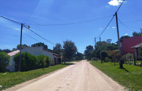 Imagen 2 de 4 de Venta Lote A Metros Del Aca, Barrio Atlántida