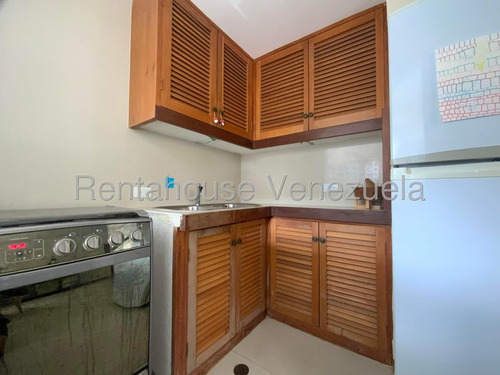 Se Ofrece En Alquiler Acogedor, Comodo E Iluminado Apartamento Ubicado En Colinas De Bello Monte