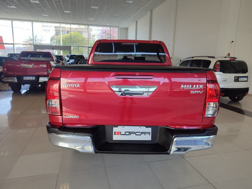 Imagen 11 de 24 de Toyota Hilux Srv Cuero 4x2 Mt