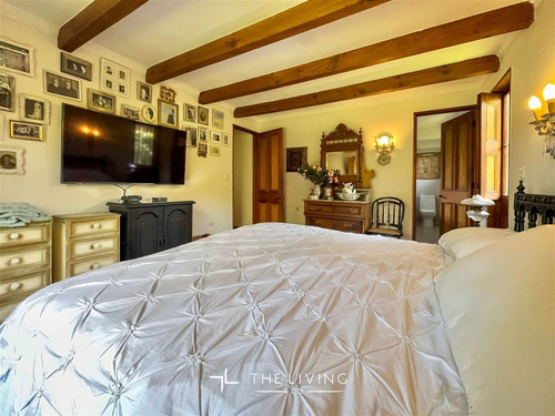 Preciosa Casa Chilena A La Venta Casa 5d Y 4b, Lo Barnechea