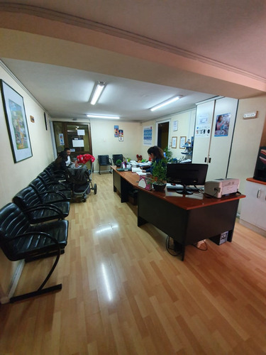 Oficina 210m2 Venta Ñuñoa. 11 Privados 6 Baños. Metro Ñuñoa