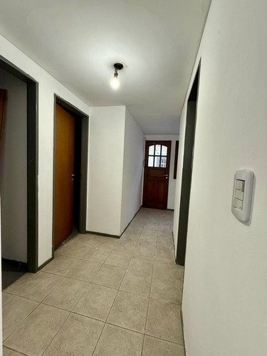 Dúplex De 3 Ambientes Con Cochera, Patio Y Terraza