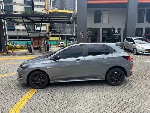 Chevrolet Onix 1.0T Rs Mt